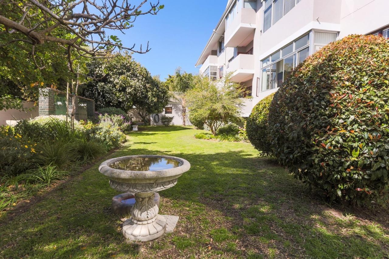 Oak On Main Apartment Hermanus Exterior photo